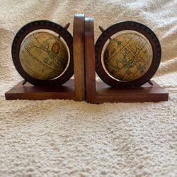 Vintage book globe book ends Vintage book globe book ends