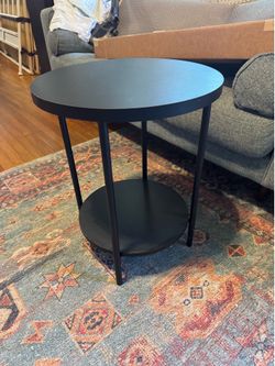 BLACK SIDE TABLE