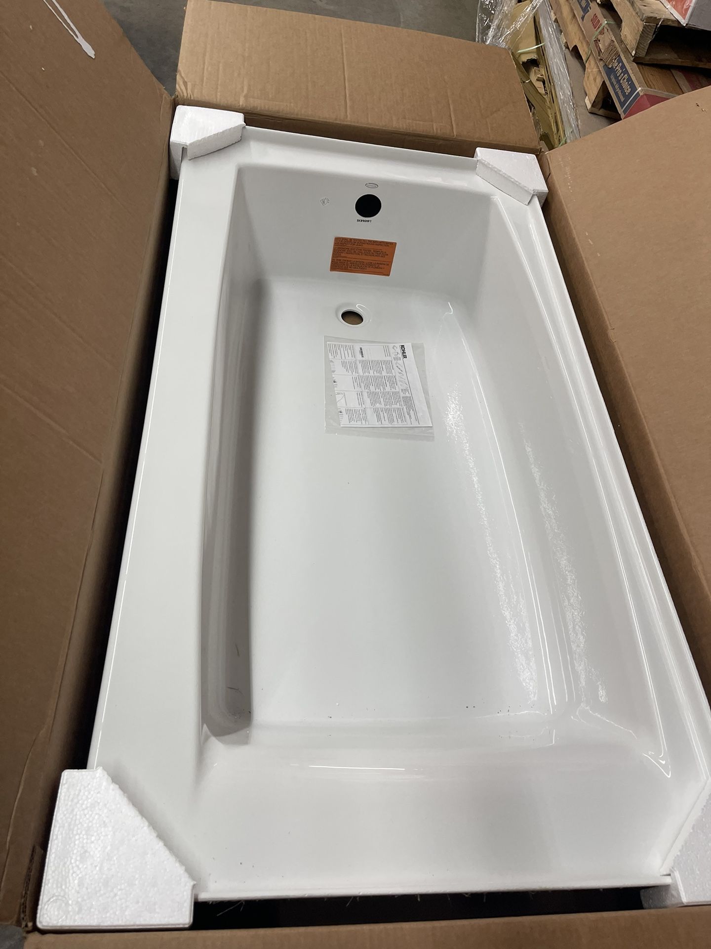 KOHLER Elmbrook 60 in. x 32 in. Soaking Bathtub with Left-Hand Drain in White