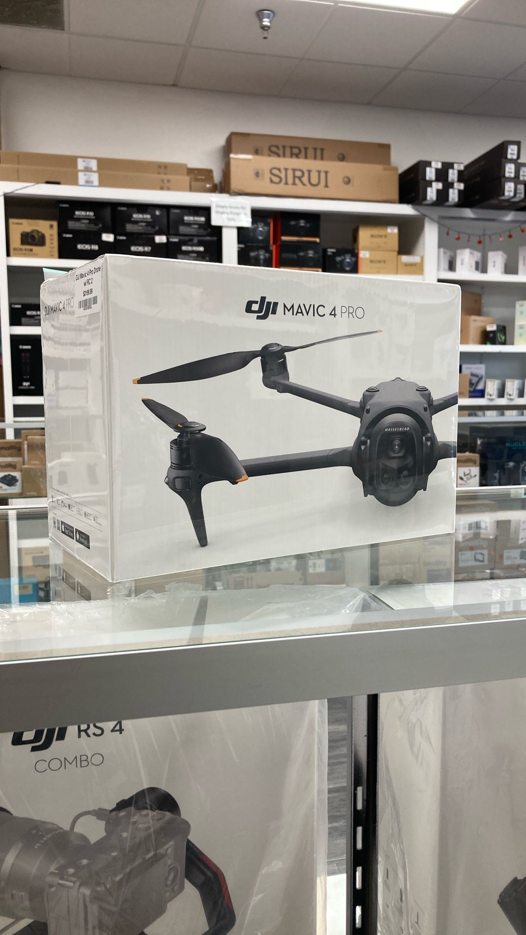 DJI Mavic 4 Pro (DJI RC2)