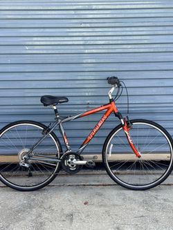 Trek Multitrack 7300 Hybrid Bike
