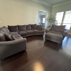 5 Piece Sectional sofa, Pet And Smoke Free Home