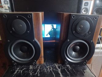 AIWA WIRED BOOKSHELF SPEAKERS $150 FINAL PRICE READ DESCRIPTION AND SEE ALL PICTURES