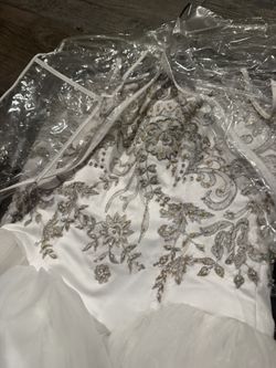 New MARYS BRIDAL DRESS SIZE 4