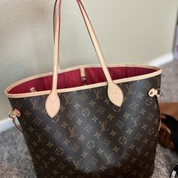 LV Bag Never full