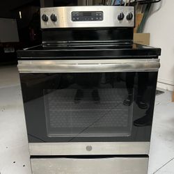 Range GE Stainless Steel 30” Like New 