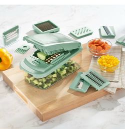 The Pioneer Woman Food Chopper Is an 8-in-1 Kitchen Multitasker