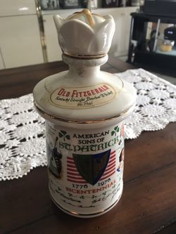 Porcelain Bicentennial Kentucky Bourbon whiskey , 43 years old
