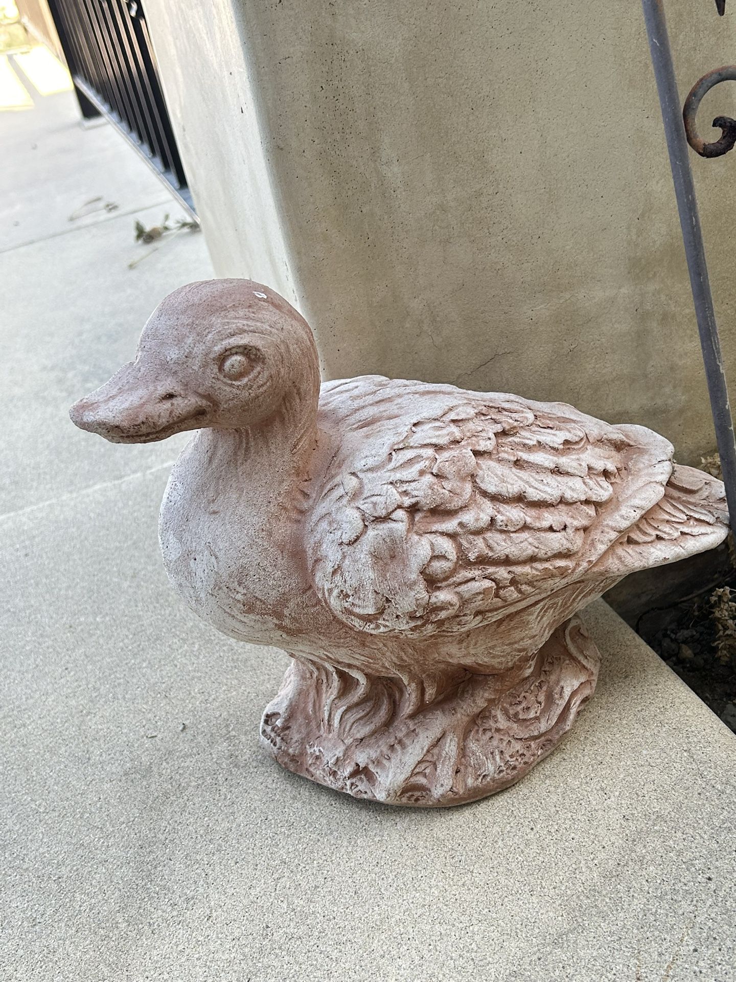 Cement garden duck (Heavy)