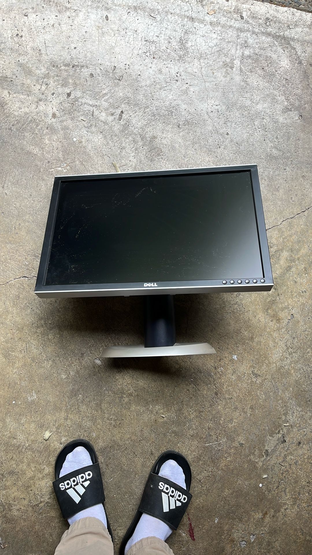 Old Dell Monitor - FREE - PICKUP ONLY