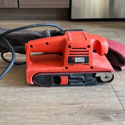 Belt Sander - Corded Black and Decker