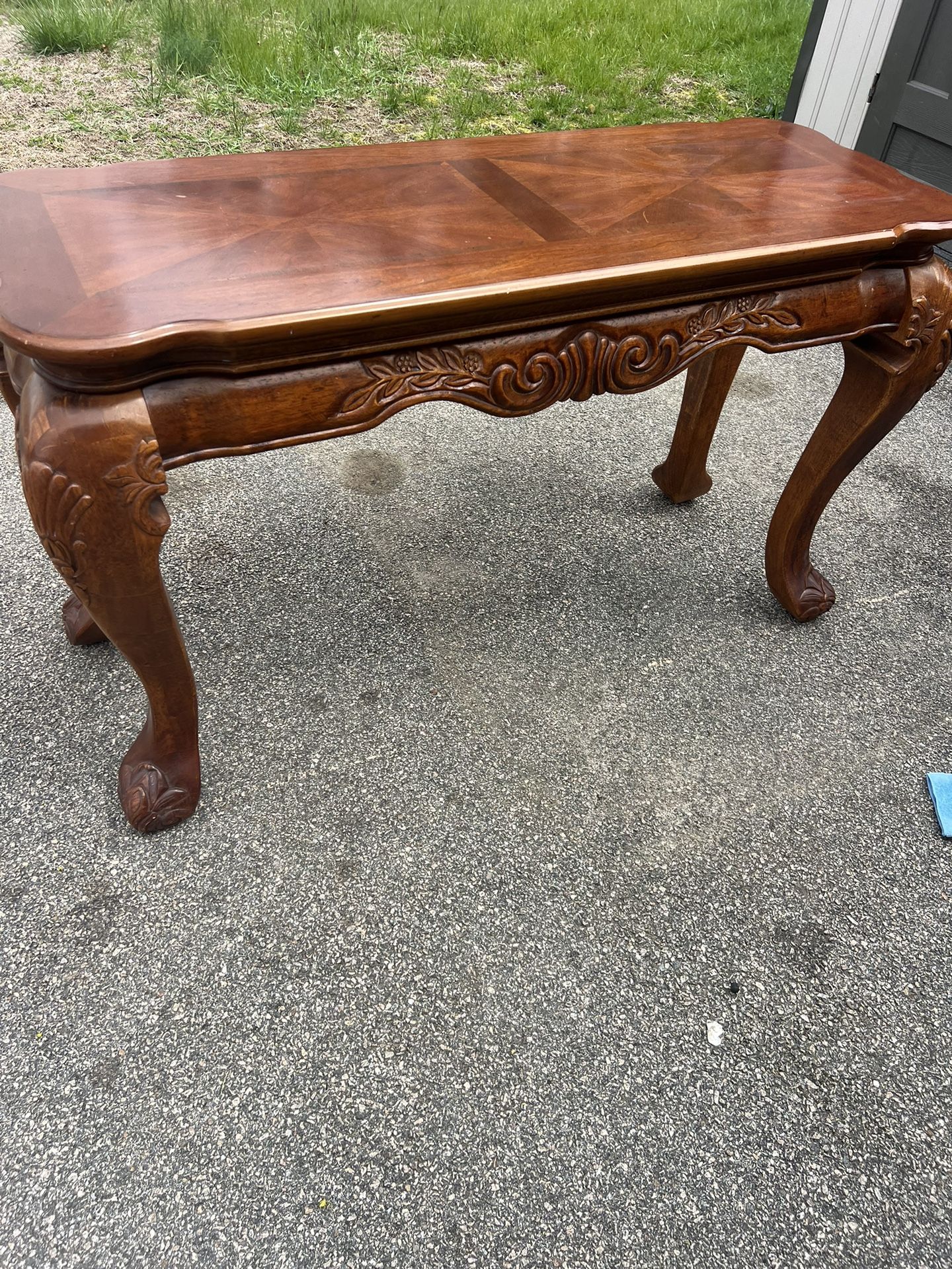 Sofa Table In Great Condition Mahogany Wood 