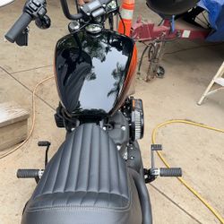 2023 Harley Street bob