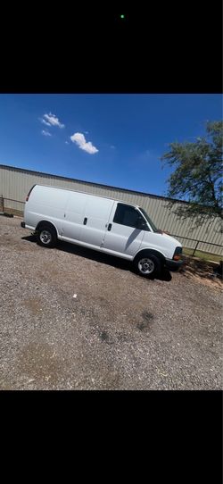 2015 gmc Savana