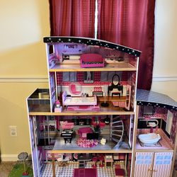 Kidkraft Doll House