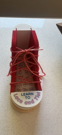 Melissa & Doug Learn To Lace Shoe 