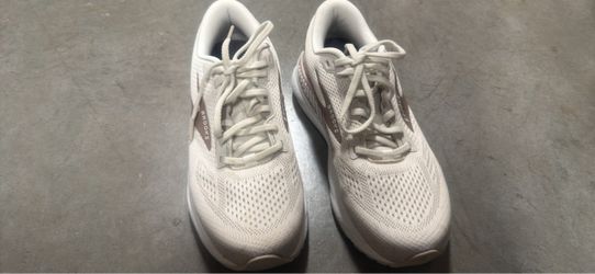 Brooks Ariel 24 Women’s 9