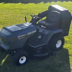 Craftsman Lawn Tractor 42” Hydrostatic Mower