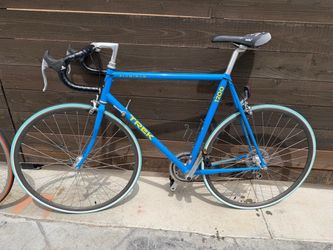 trek road bike 59cm frame 18 speed aluminum good condition asking $250 thanks