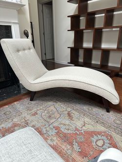 Upholstered Chaise Lounge Chair