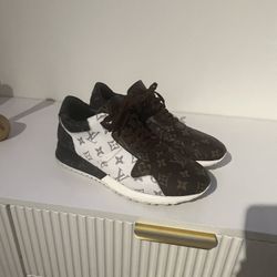 Louis Vuitton Sneakers 