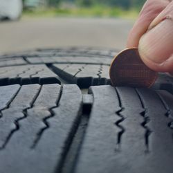 Goodyear ASSURANCE TIRE s