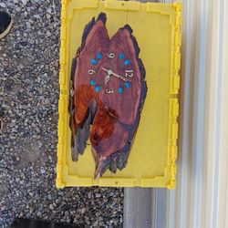 CLOCK CEDAR WOOD