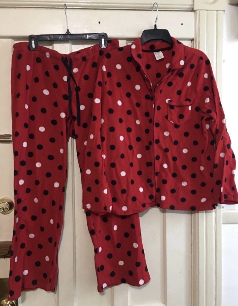 Sonoma women’s polka dot fleece pejama set Large