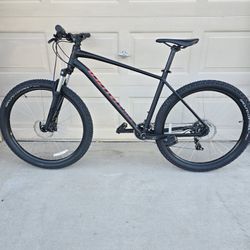 SPECIALIZED PITCH MOUNTAIN BIKE (LARGE FRAME)