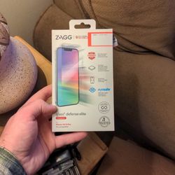 Zagg Iphone 13/13 Pro Screen Protector 