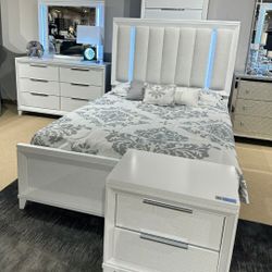 Vendo Este Juego De Cuarto Blanco Size King 
