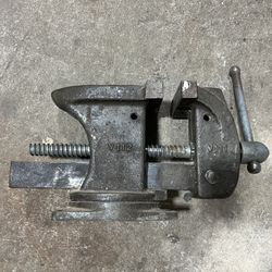 Bench Vise 