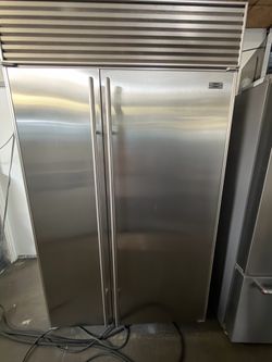 48” SUB ZERO BUILT IN STAINLESS STEEL REFRIGERATOR
