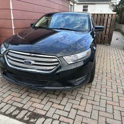 2015 Ford Taurus