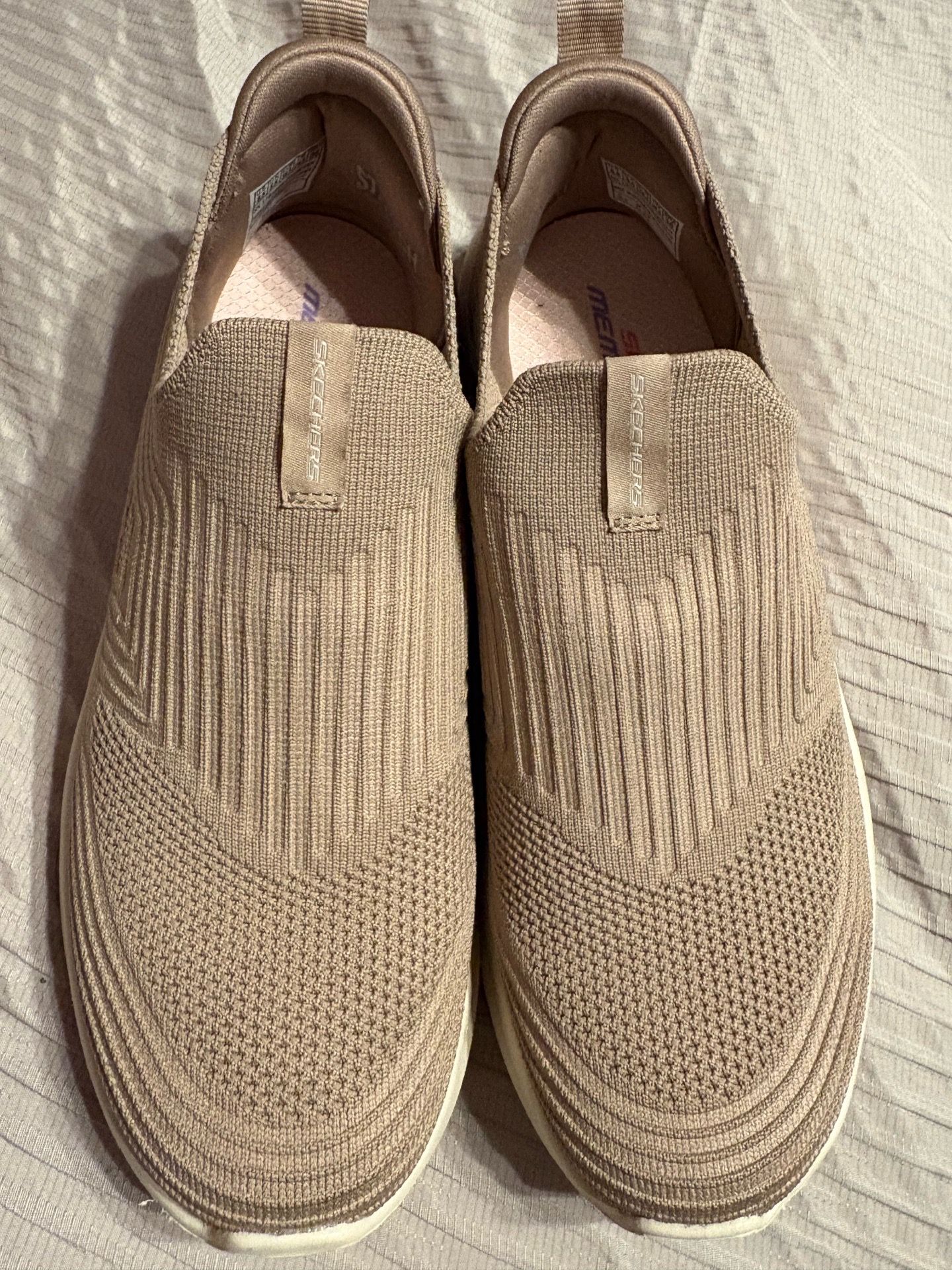 Skechers women size 8 1/2