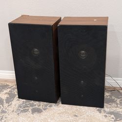 Vintage SANYO SS600 Speaker Set 8HOM Max Music Power 130W