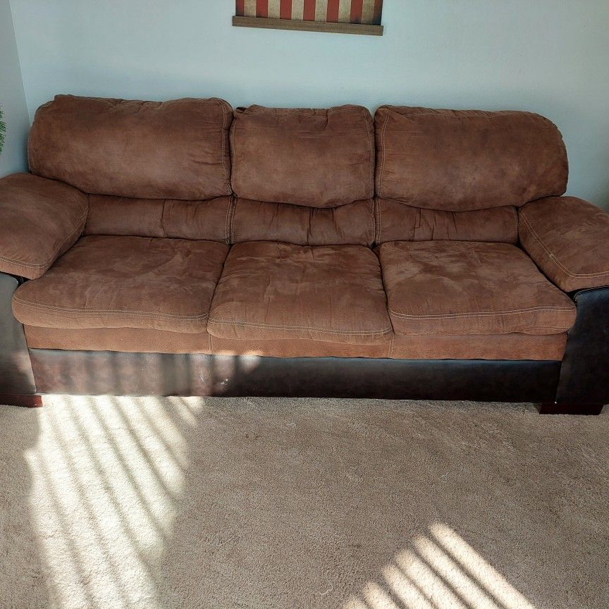 Brown Couch And Recliner 