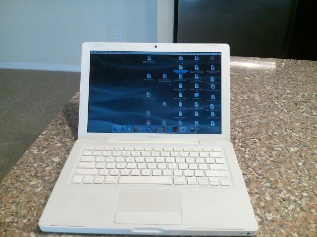 Beautiful McBook laptop. Still in very good working condition. Let me know if you need it and only for serious bidder.