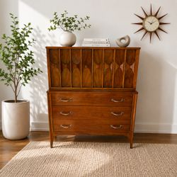MCM dresser