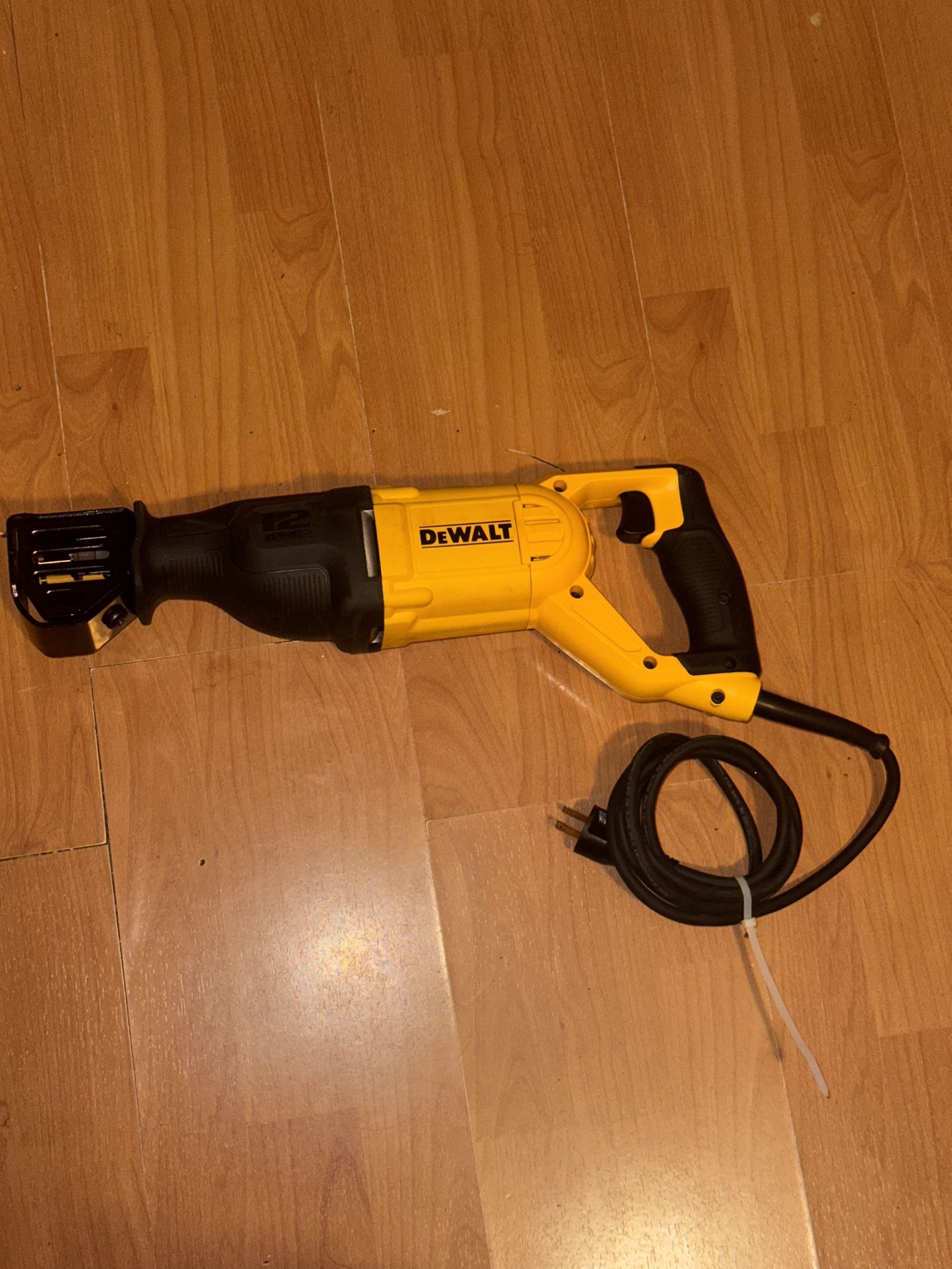 DEWALT RECIPROCATING SAW CORDED 12.0 AMP