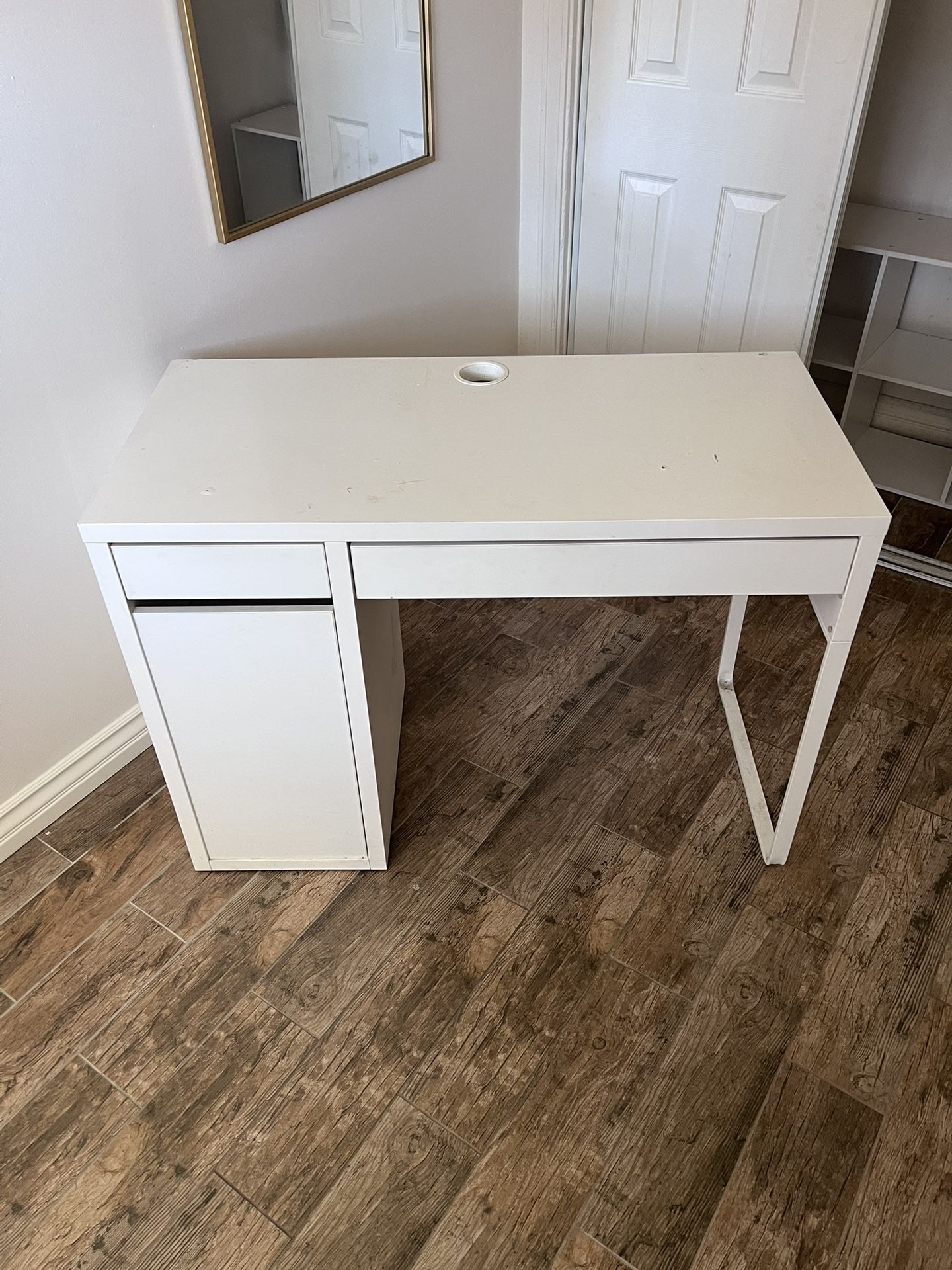 IKEA MALM Desk