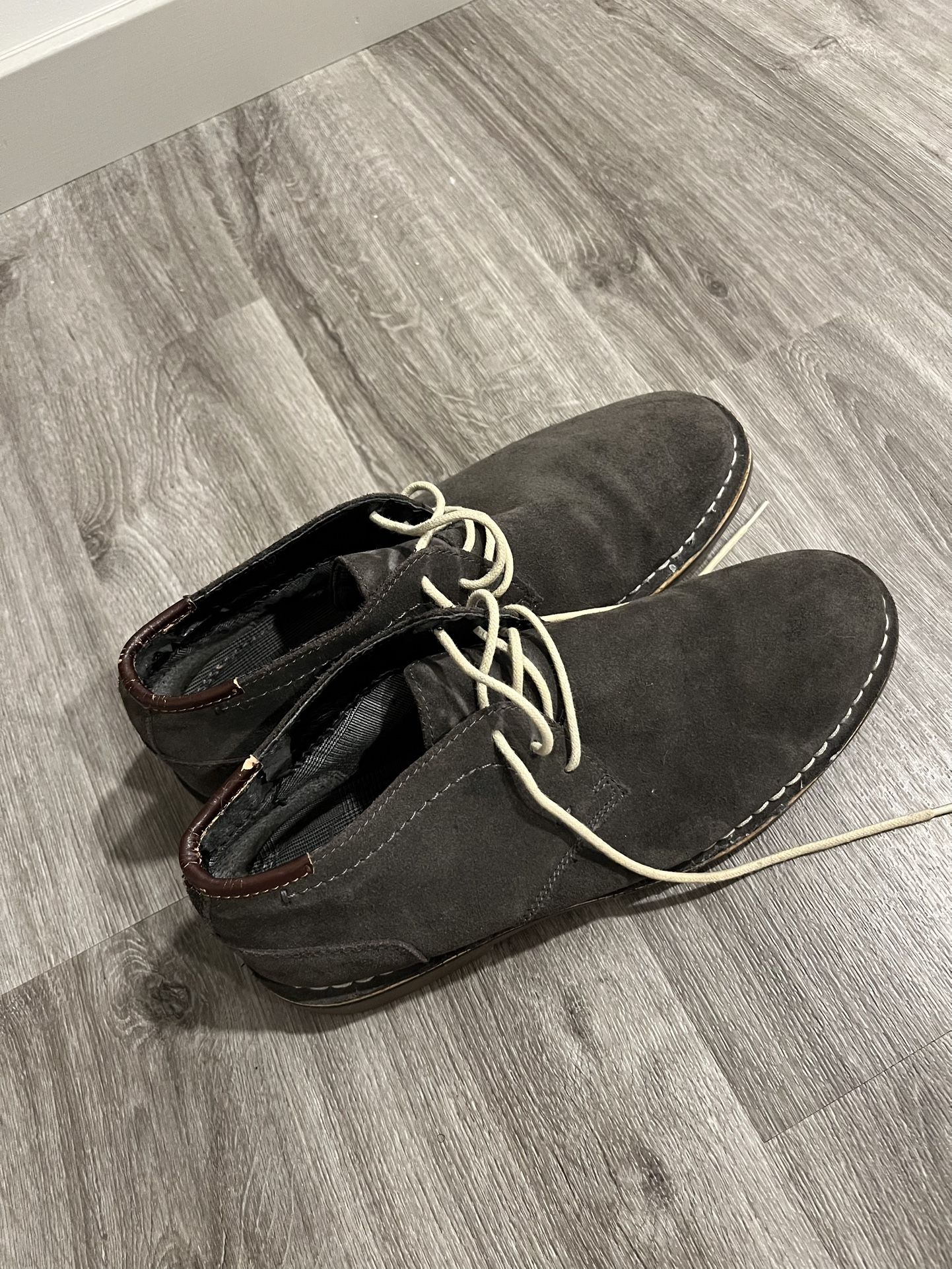 Kenneth Cole Reaction Suede Desert Boots – Men’s Size 9