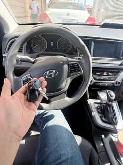Car Keys N Remotes/ Llaves Con Control
