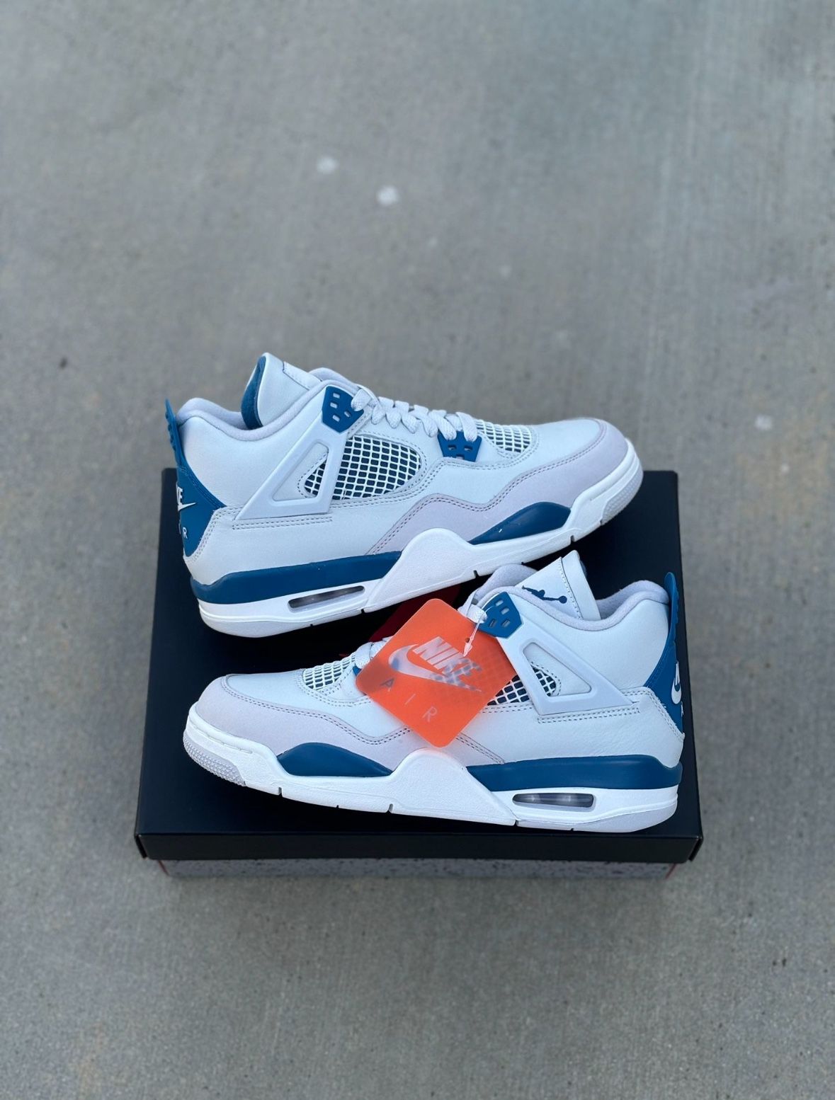 Jordan 4 Military Blue 2024 Size 7y 8.5 Women