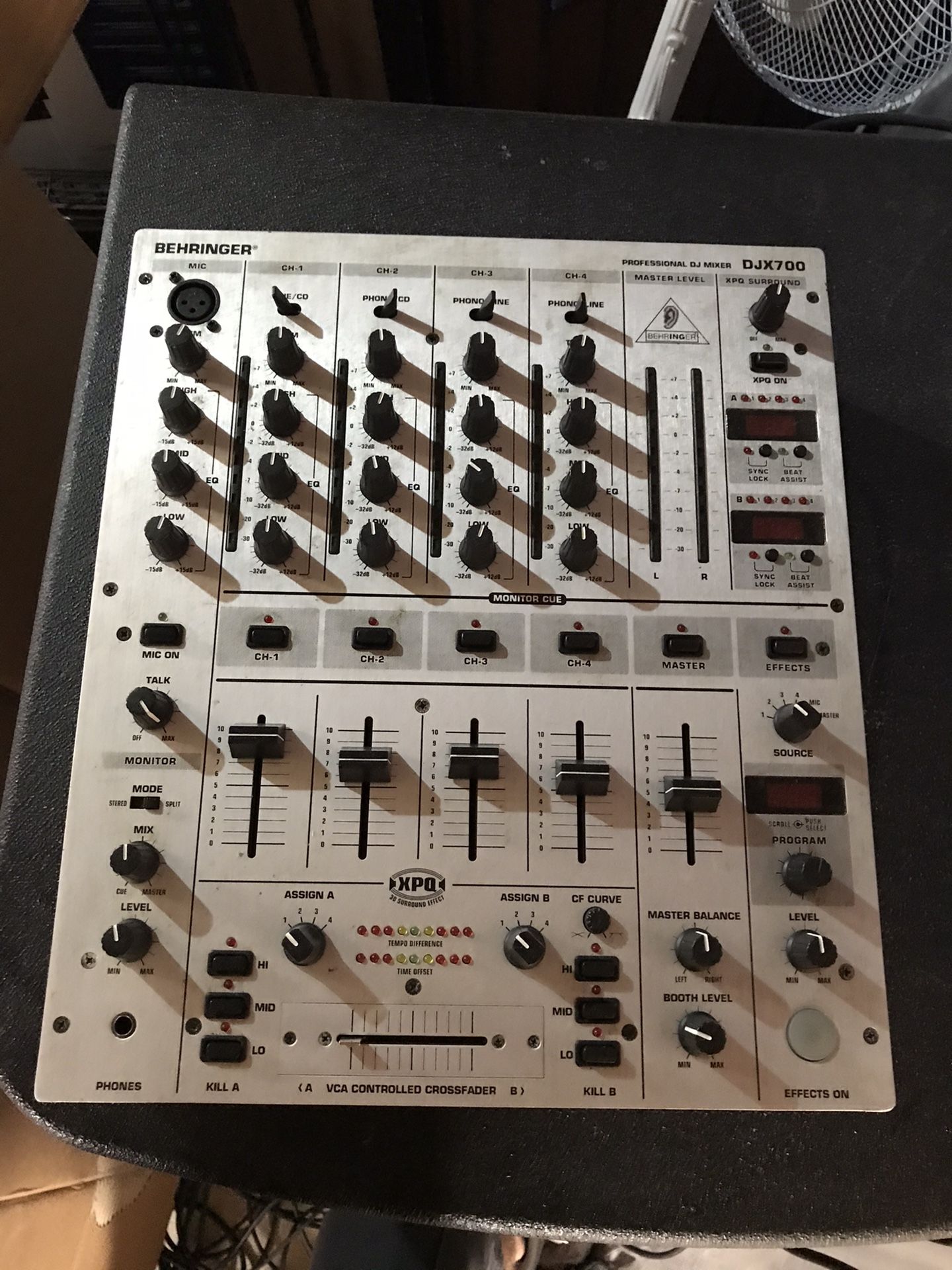 DJX 700 Mixer Board