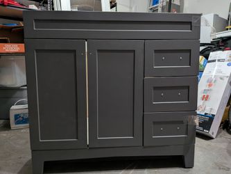 Thornbrair bathroom vanity 36in. W 22in. D 34in. H