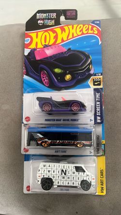 Hot Wheels 70’s Van Ain’t Fare Monster High Ghoul Mobile