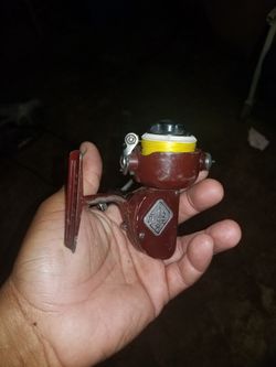 Antique Shakespeare 2052 fishing reel