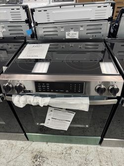 Stainless Steel slide in Electric Range with Glass Cooktop and air fly