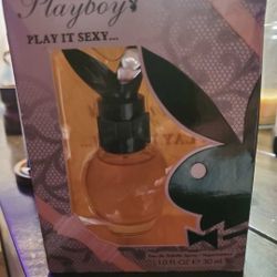 PLAYBOY'S PLAY IT SEXY PERFUME SPRAY 1.0 OZ NEW
